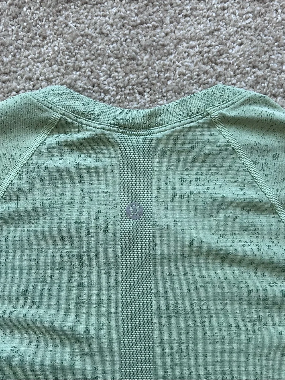 Lululemon Swiftly Tech LS Shirt Size 4 Green Heathered Thumbholes Breathable Gym - Picture 10 of 11